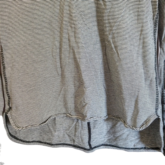 Lululemon Yogini 5 Year Long Sleeve Scoop Neck Pullover T Shirt Stripe - Picture 3 of 8